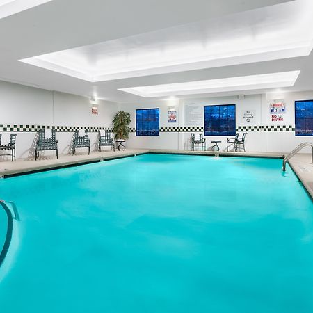 Holiday Inn & Suites Raleigh Cary By Ihg Екстериор снимка