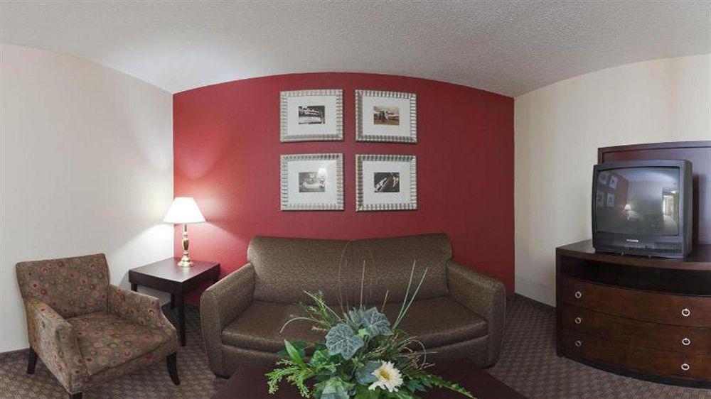 Holiday Inn & Suites Raleigh Cary By Ihg Екстериор снимка