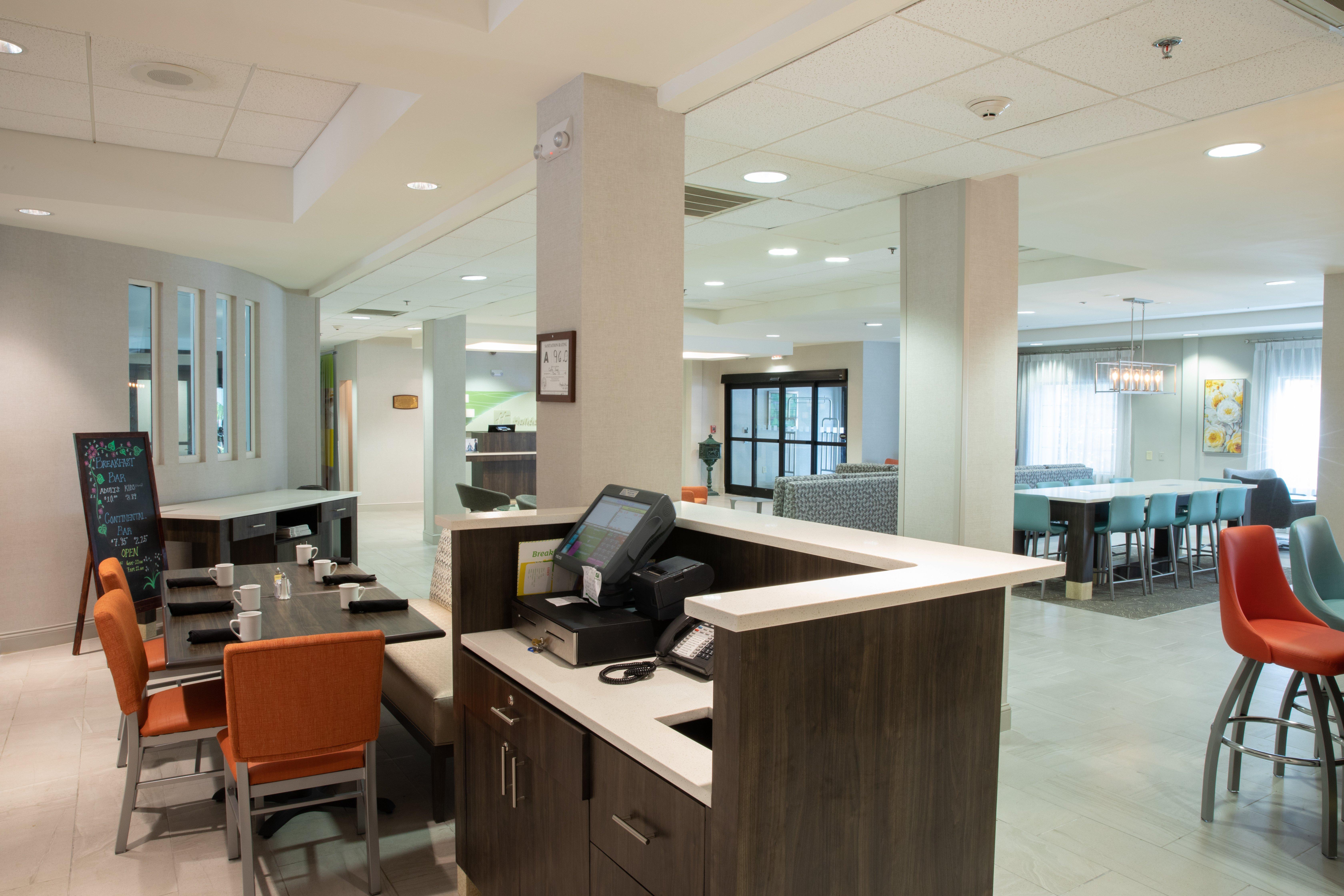 Holiday Inn & Suites Raleigh Cary By Ihg Екстериор снимка