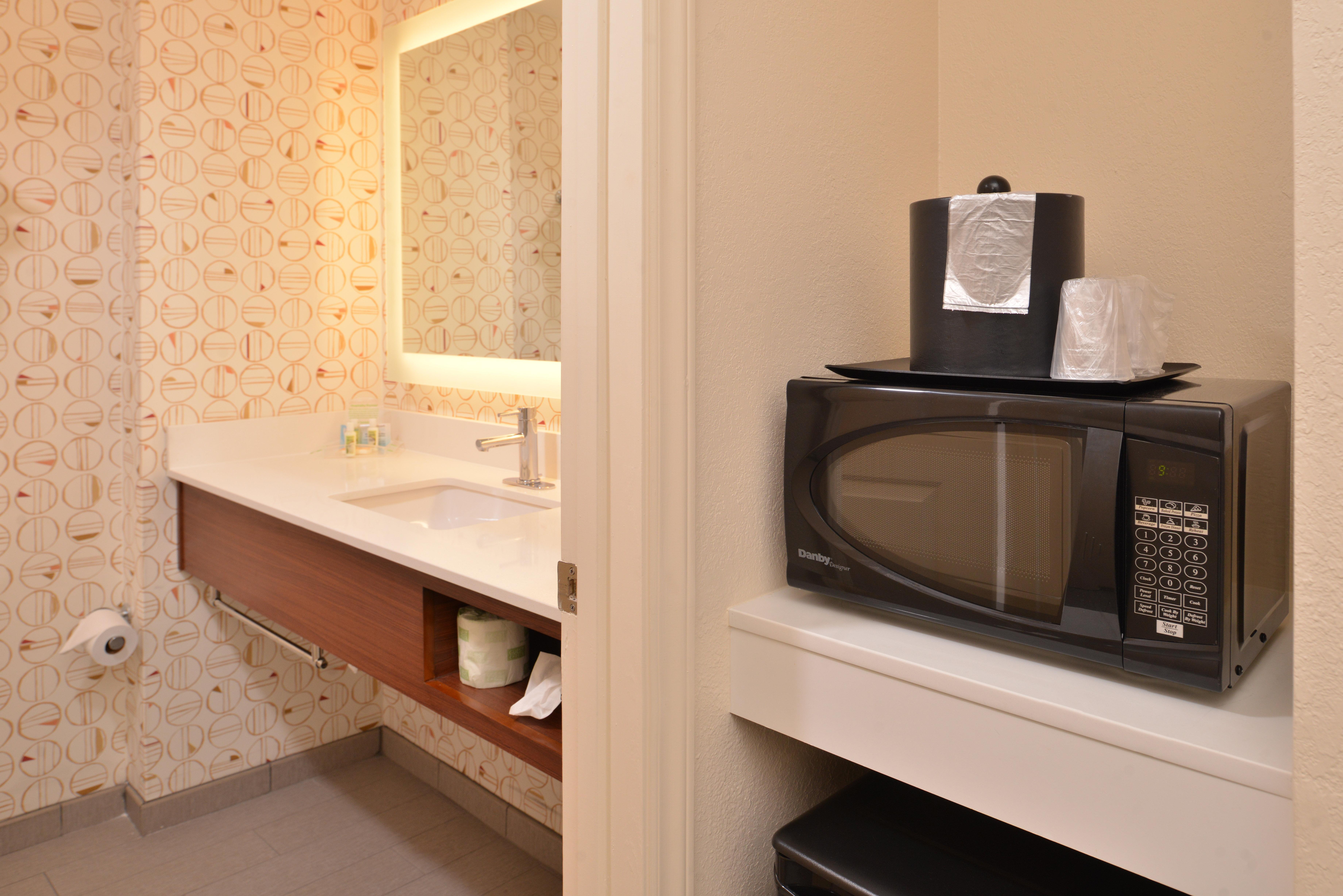 Holiday Inn & Suites Raleigh Cary By Ihg Екстериор снимка