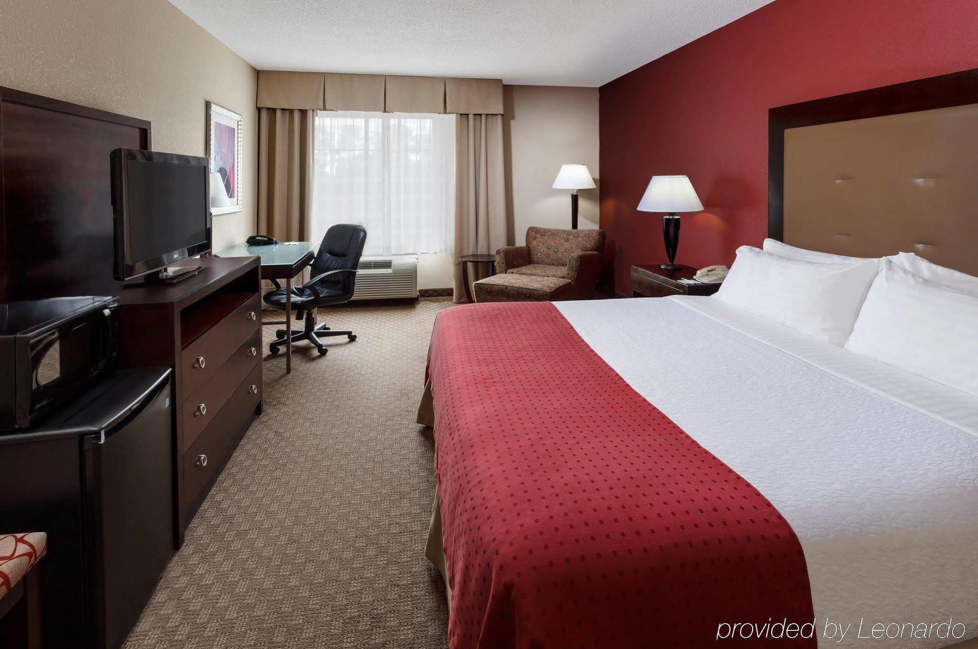 Holiday Inn & Suites Raleigh Cary By Ihg Екстериор снимка