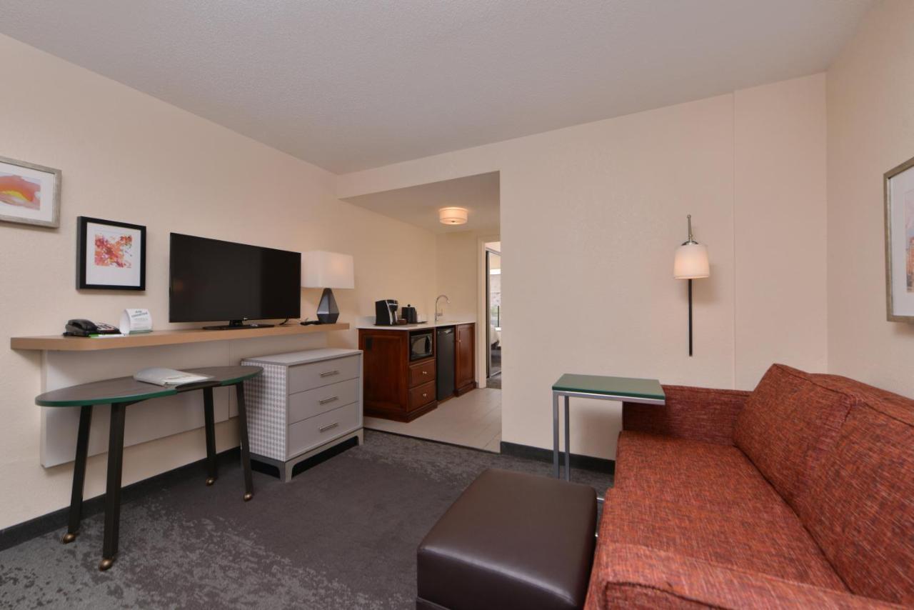 Holiday Inn & Suites Raleigh Cary By Ihg Екстериор снимка